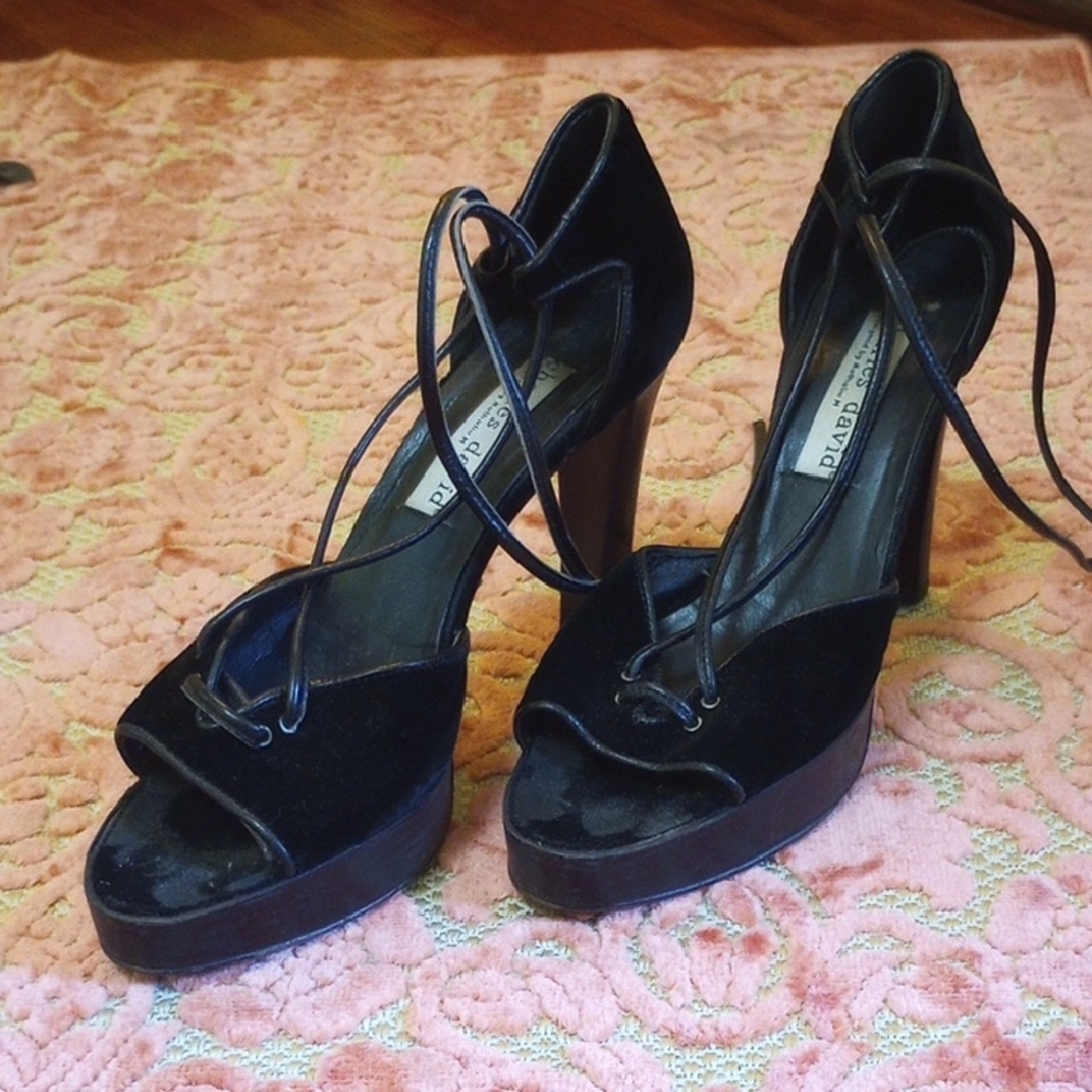 Charles David Black High Heels with Lace-Up Detail